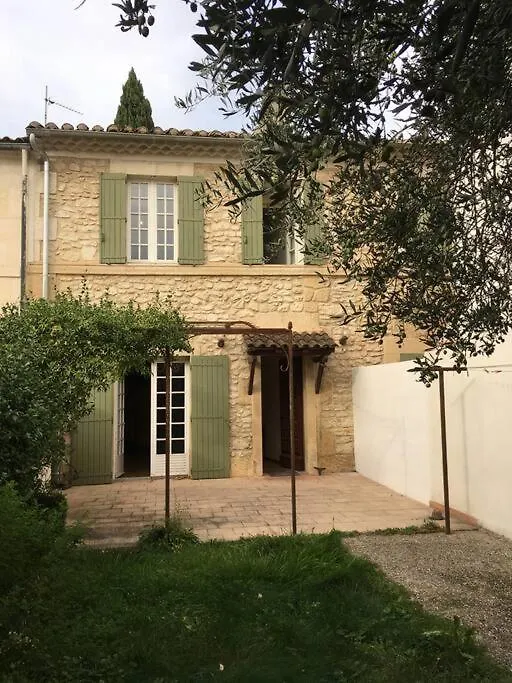 Holiday home Maison Charme 5 Min Des Remparts Avignon